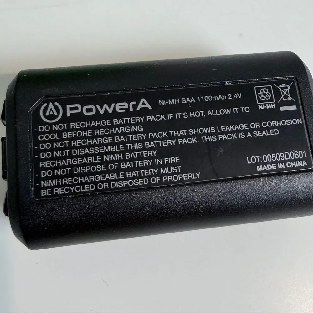 Microsoft Xbox Wireless Controller + Rechargeable Battery IOB